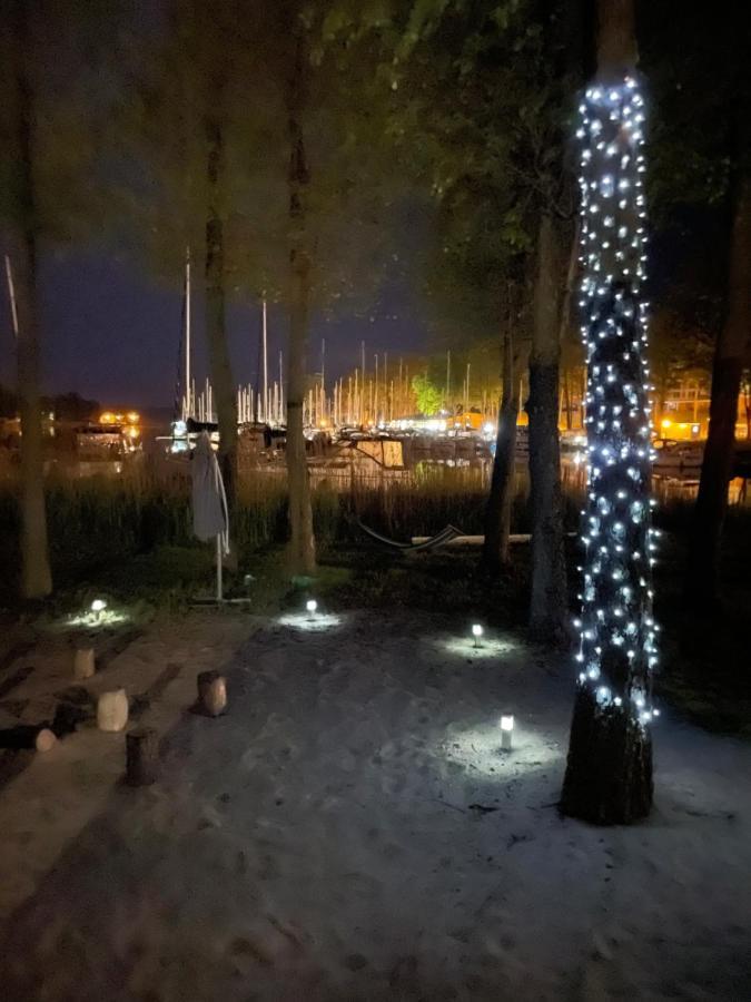Xoxo Lake House Гижицко Екстериор снимка